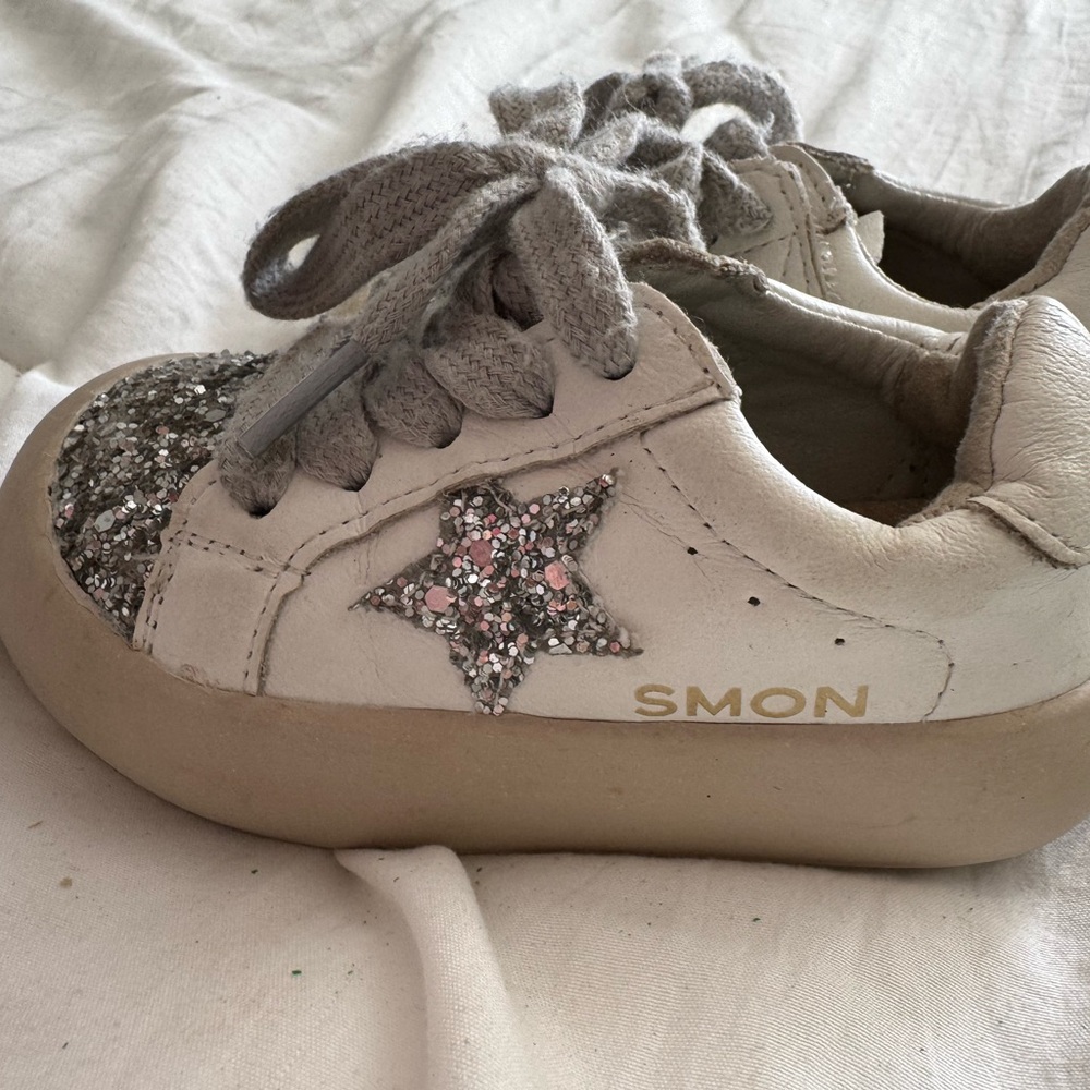 Kids Glitter Star Sneakers - Gray and Silver - Picture 3 of 3